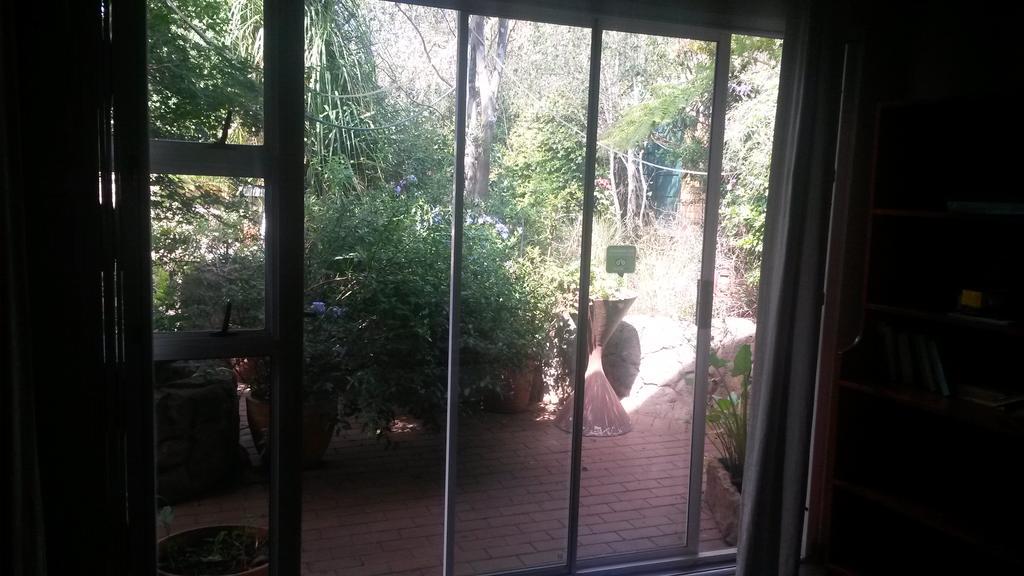 The Birches Backpacker Lodge Randburg Εξωτερικό φωτογραφία