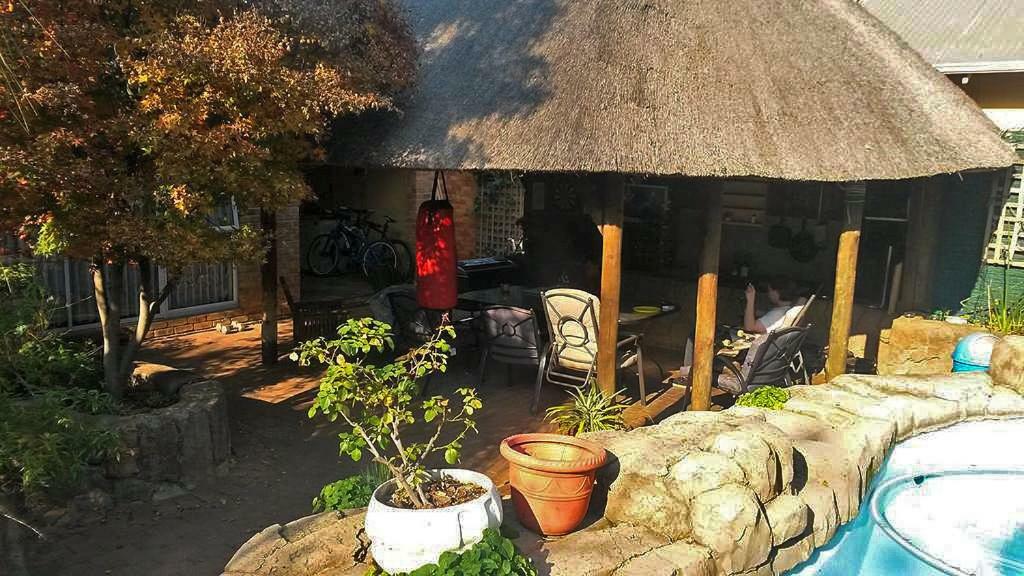 The Birches Backpacker Lodge Randburg Εξωτερικό φωτογραφία