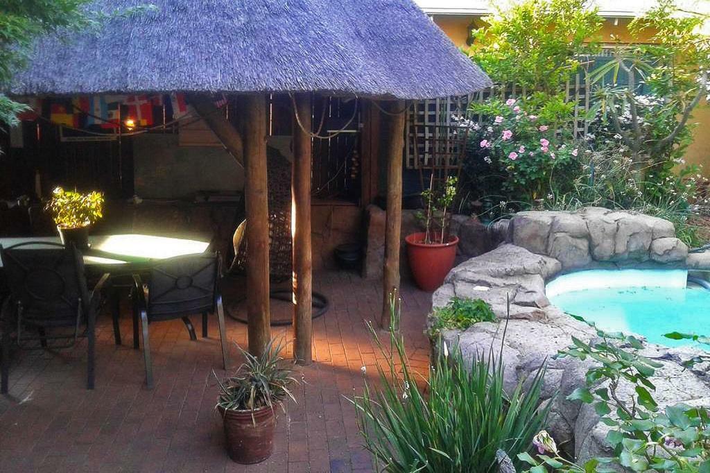 The Birches Backpacker Lodge Randburg Εξωτερικό φωτογραφία